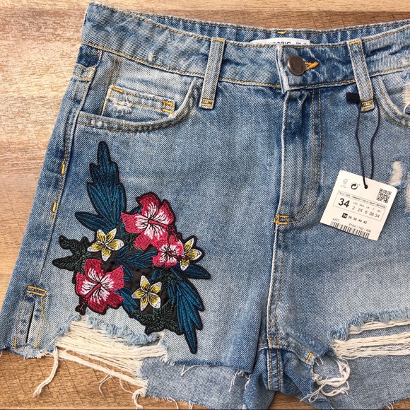 ZARA Distressed Patchwork Denim Shorts - Picture 3 of 9